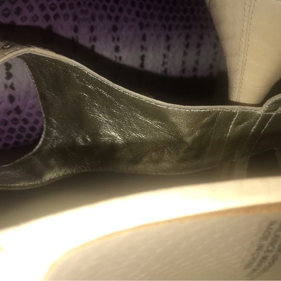 Woman Chi Carlos Falchi Stiletto Cream Snake Rhinestone Cabochon T strap 8.5 NIB - Picture 5 of 16